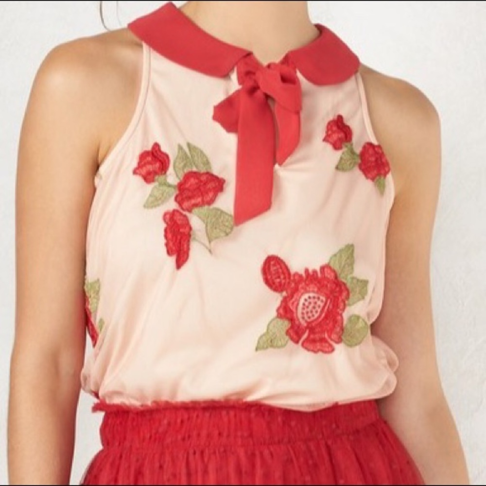 LC Lauren Conrad Disney Sleeveless Floral Top XL